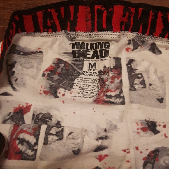 🛍️ NWOT walking dead boxer shorts - Picture 2 of 3